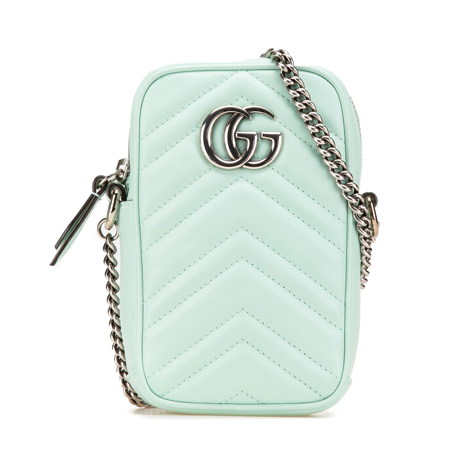 Gucci Mini GG Marmont Green Leather Crossbody Bag: Gucci Mini GG Marmont Green Leather Crossbody Bag Elevate your accessory collection with this Gucci Mini GG Marmont Matelasse Leather Crossbody. This chic crossbody bag showcases a luxurious quilted l