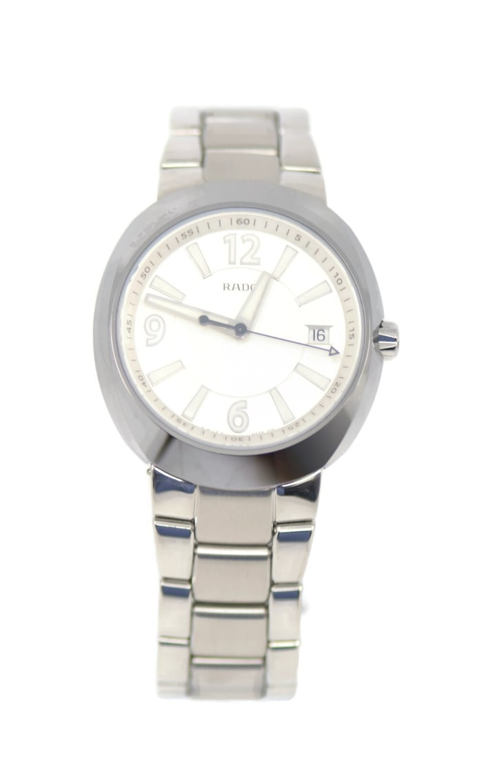 Rado D-Star Quartz Wristwatch R15945103 Stainless Steel 38mm Authentic: Rado D-Star Quartz Wristwatch R15945103 Stainless Steel 38mm Authentic Introducing the Rado D-Star Stainless Steel Watch, a stunning blend of elegance and functionality. This pre-owned wristwatch feat