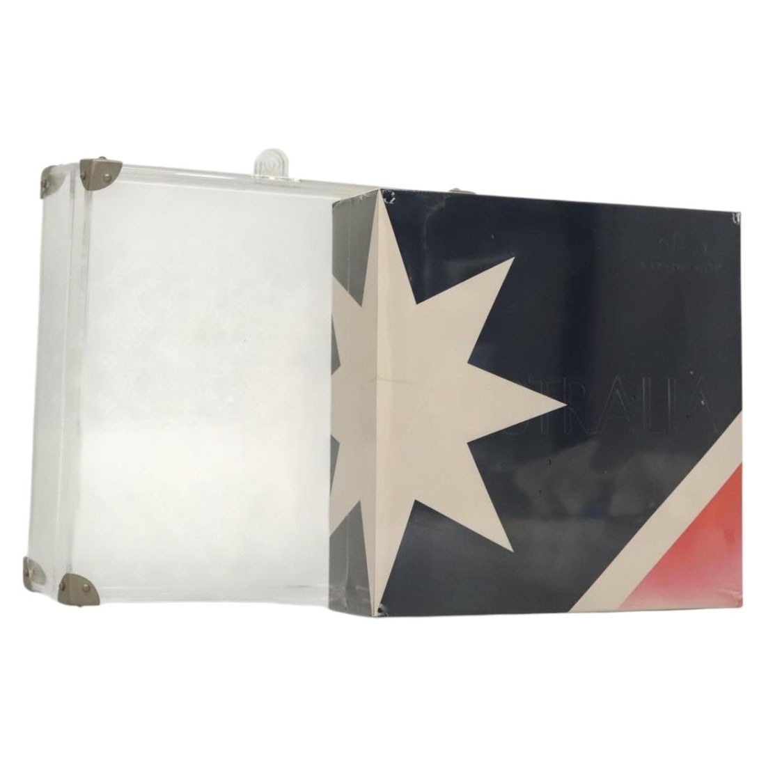 Louis Vuitton LV Cup Australia Paperweight Red White Authentic: Louis Vuitton LV Cup Australia Paperweight Red White Authentic This Louis Vuitton LV Cup Australia Puzzle Visionaire 30 paperweight is a unique collectible piece crafted from durable Louis Vuitton Cup