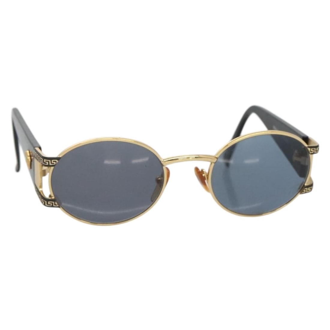 Gianni Versace Black Plastic Sunglasses Auth Italy Vintage Style: Gianni Versace Black Plastic Sunglasses Auth Italy Vintage Style Discover the iconic style of Gianni Versace with these black plastic sunglasses, made in Italy. Designed for both fashion and function,