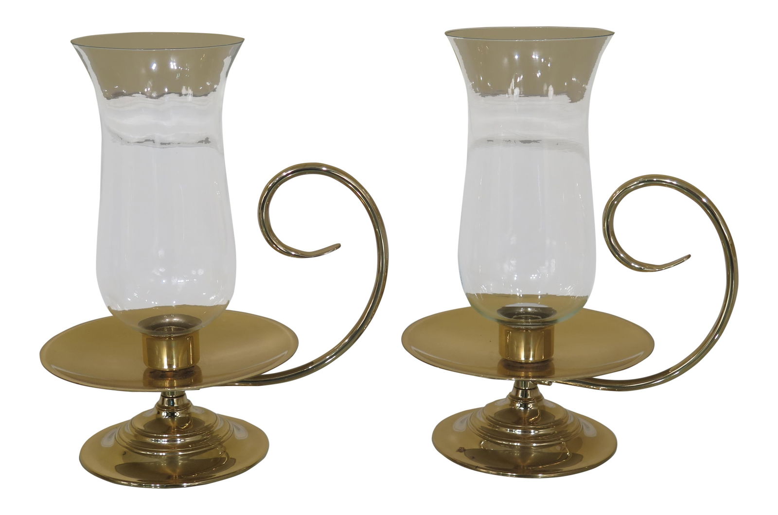 Elegant Baldwin Brass Candlesticks with Glass Globes Pair: Elegant Baldwin Brass Candlesticks with Glass Globes Pair Enhance your decor with this elegant pair of Baldwin Brass candlesticks, featuring glass globes. These candlesticks, approximately 15 years ol