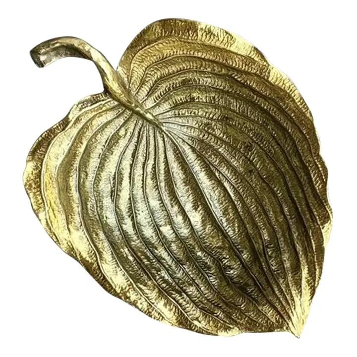 Vintage Michael Aram Gold Leaf Bowl Sculptural Centerpiece: Vintage Michael Aram Gold Leaf Bowl Sculptural Centerpiece Transform your space with this exquisite Vintage Boho Leaf Bowl by the renowned designer Michael Aram. This sculptural piece beautifully capt