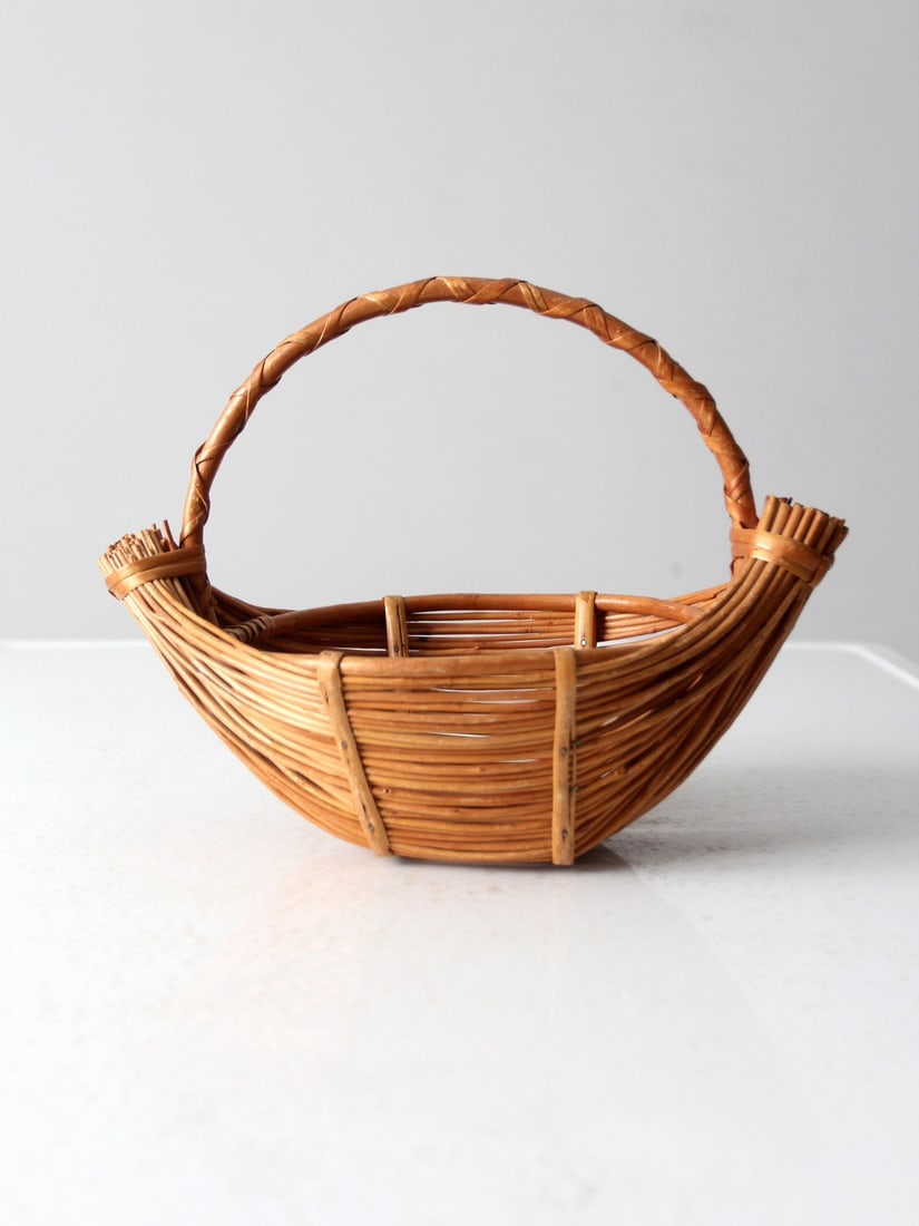 Mid 20th Century Vintage Rattan Boat Basket 11.5x7x9 (1 of 9)