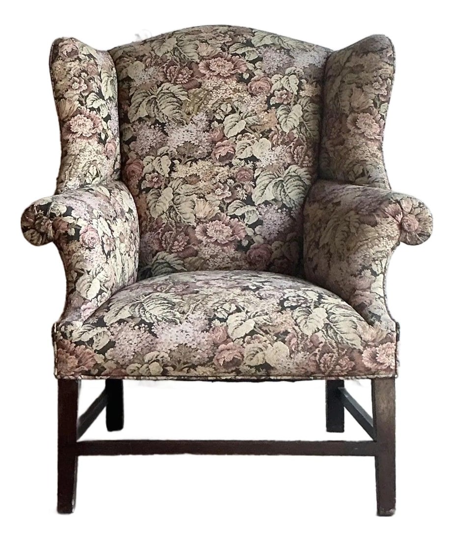 Vintage Boho Floral Tapestry Wingback Armchair: Vintage Boho Floral Tapestry Wingback Armchair Discover the enchanting allure of this Vintage Boho Tapestry Wingback Chair, a stunning embodiment of English Country design. Wrapped in a luxurious flor