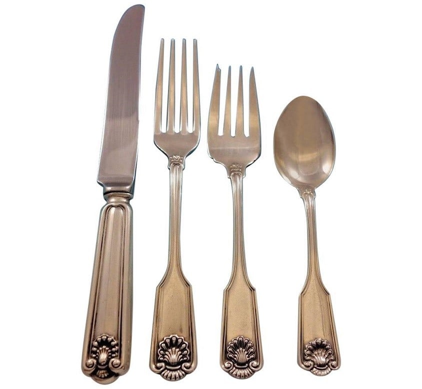 Frank Smith Fiddle Shell Sterling Silver Flatware Set 32 pcs for 8 with Storage Chest: Frank Smith Fiddle Shell Sterling Silver Flatware Set 32 pcs for 8 with Storage Chest Elevate your dining experience with this exquisite Fiddle Shell Sterling Silver Flatware Set by Frank Smith. Craft