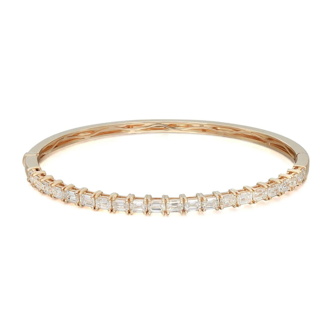Rachel Koen 18K Yellow Gold Diamond Bangle Bracelet 2.92CTW Prong Set: Rachel Koen 18K Yellow Gold Diamond Bangle Bracelet 2.92CTW Prong Set This exquisite bangle bracelet features a stunning array of 20 prong set emerald cut diamonds, totaling 2.92 carats, artfully arra