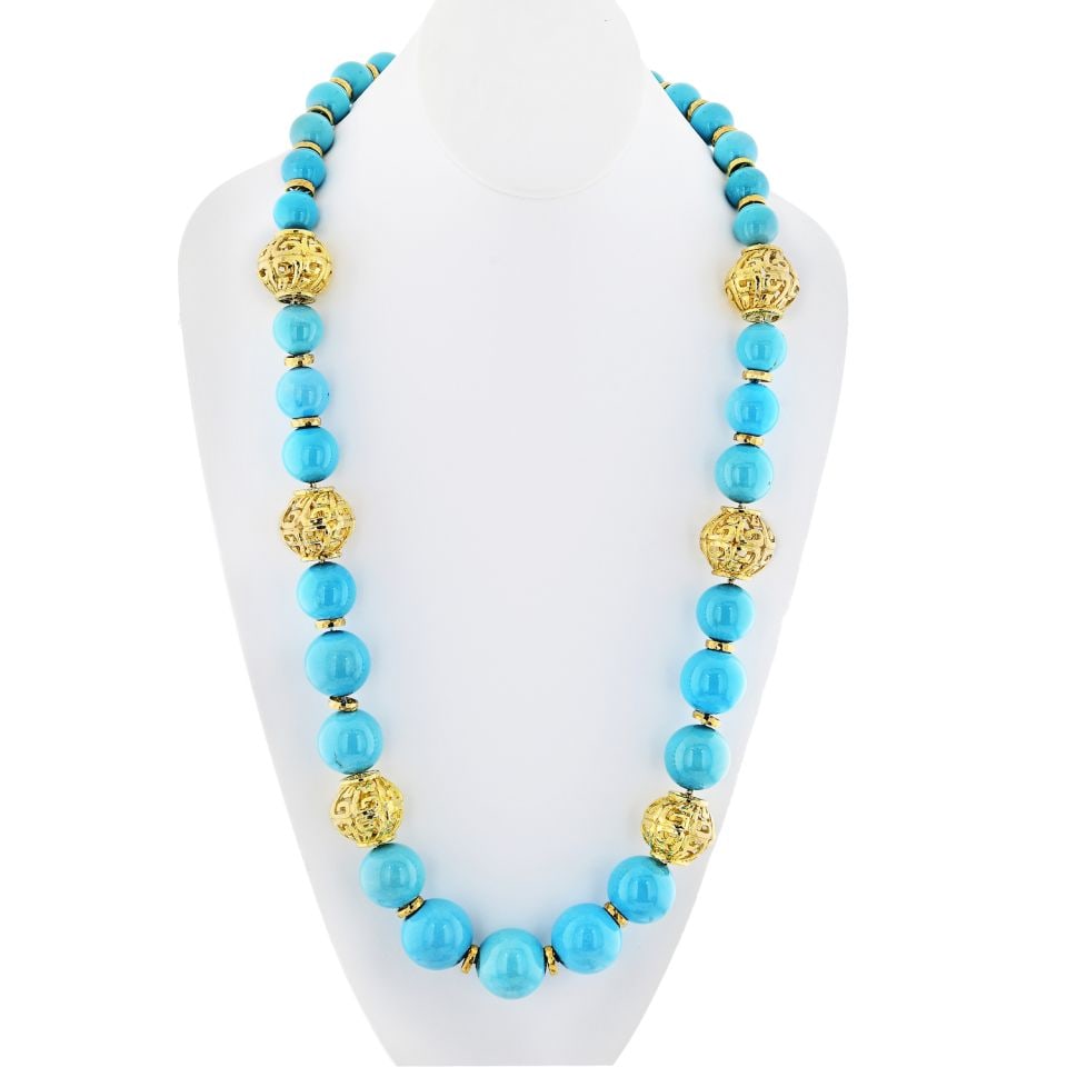 David Webb Turquoise Bead Necklace Platinum 18K Gold 30 Inches: David Webb Turquoise Bead Necklace Platinum 18K Gold 30 Inches This stunning David Webb necklace showcases a luxurious strand of thirty-three turquoise beads, elegantly graduating in size from 22.4 mm