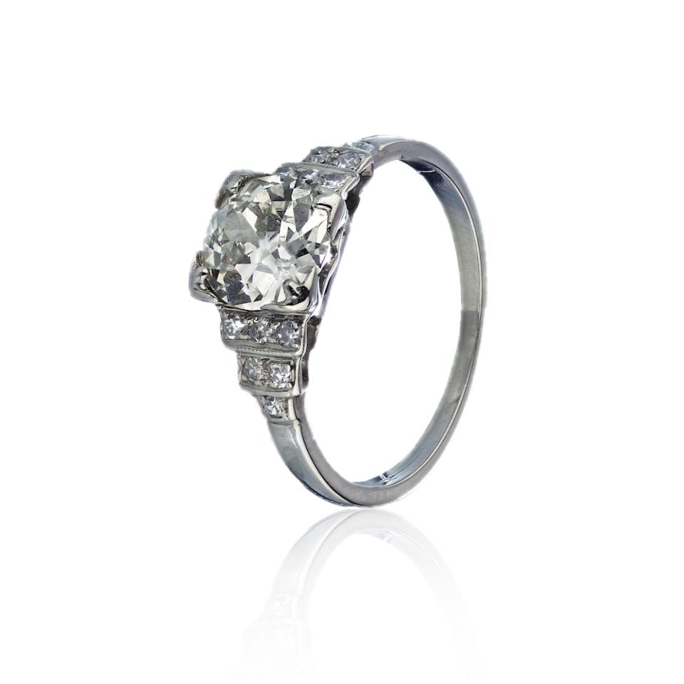 Art Deco Vintage 1.32ct Old European Cut Diamond Platinum Ring: Art Deco Vintage 1.32ct Old European Cut Diamond Platinum Ring Discover this exquisite Vintage Engagement Ring featuring a stunning 1.32 carat Old European Cut Diamond. The diamond, graded M color and