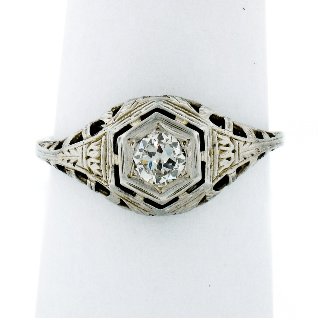 Antique Art Deco 18k White Gold 0.26ct Diamond Solitaire Ring: Antique Art Deco 18k White Gold 0.26ct Diamond Solitaire Ring This exquisite Antique Art Deco ring is crafted from solid 18k white gold and features a stunning 0.26ct old European cut diamond at its c