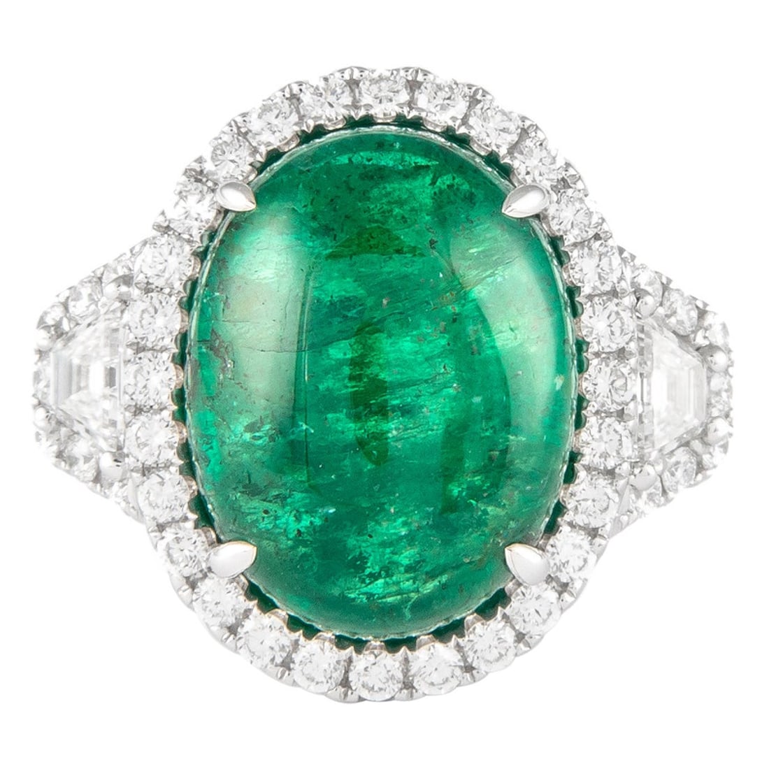 11.42ct GIA Emerald Diamond Three Stone Ring 18k White Gold: 11.42ct GIA Emerald Diamond Three Stone Ring 18k White Gold This exquisite three stone ring features a stunning GIA-certified 11.42 ct cabochon emerald, complemented by two trapezoid diamonds and a ha