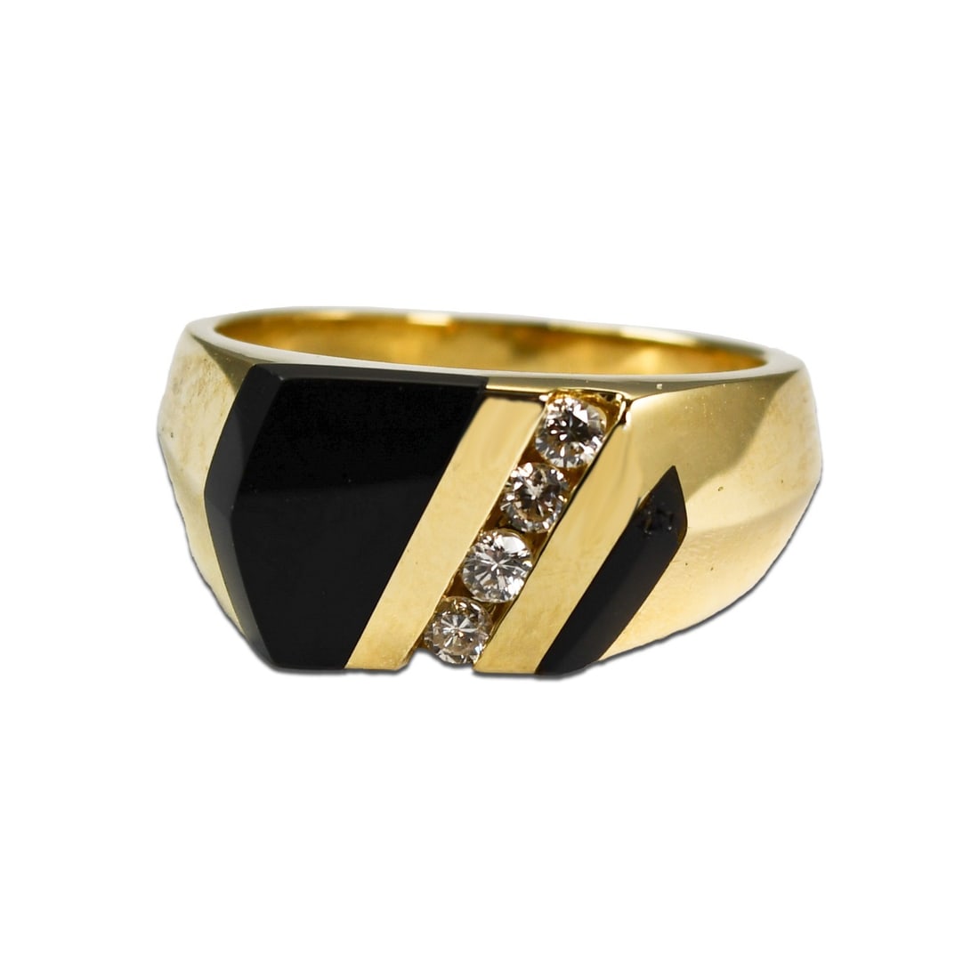 14K Yellow Gold Black Onyx Diamond Ring Size 10: 14K Yellow Gold Black Onyx Diamond Ring Size 10 This stunning 14K Yellow Gold ring features a captivating black onyx stone complemented by sparkling round brilliant cut diamonds. The natural black ony