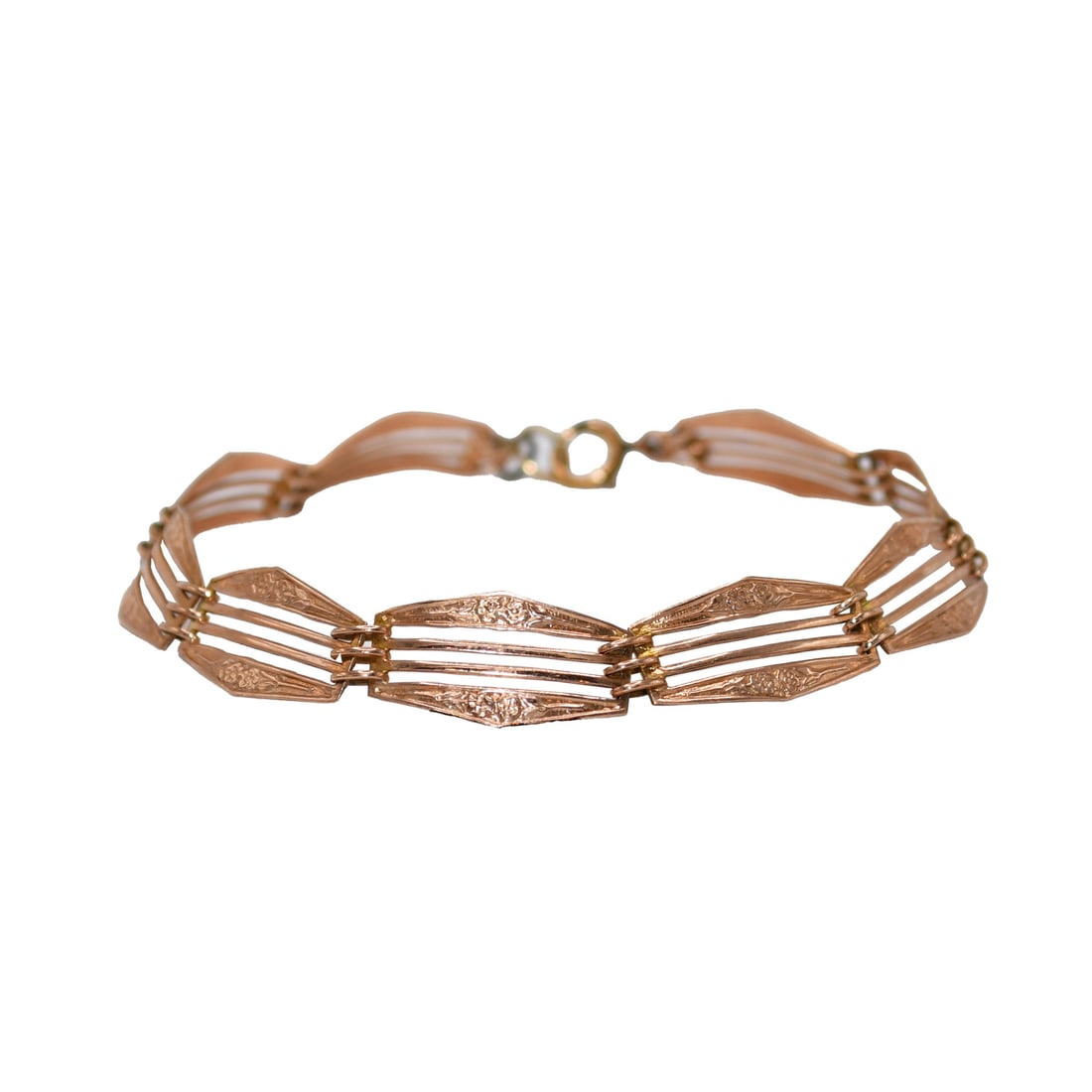 14k Rose Gold Bracelet Unbranded 6.5g Elegant Accessory: 14k Rose Gold Bracelet Unbranded 6.5g Elegant Accessory Elevate your style with this exquisite 14k rose gold bracelet. Crafted from high-quality rose gold, this bracelet is designed to complement anyo