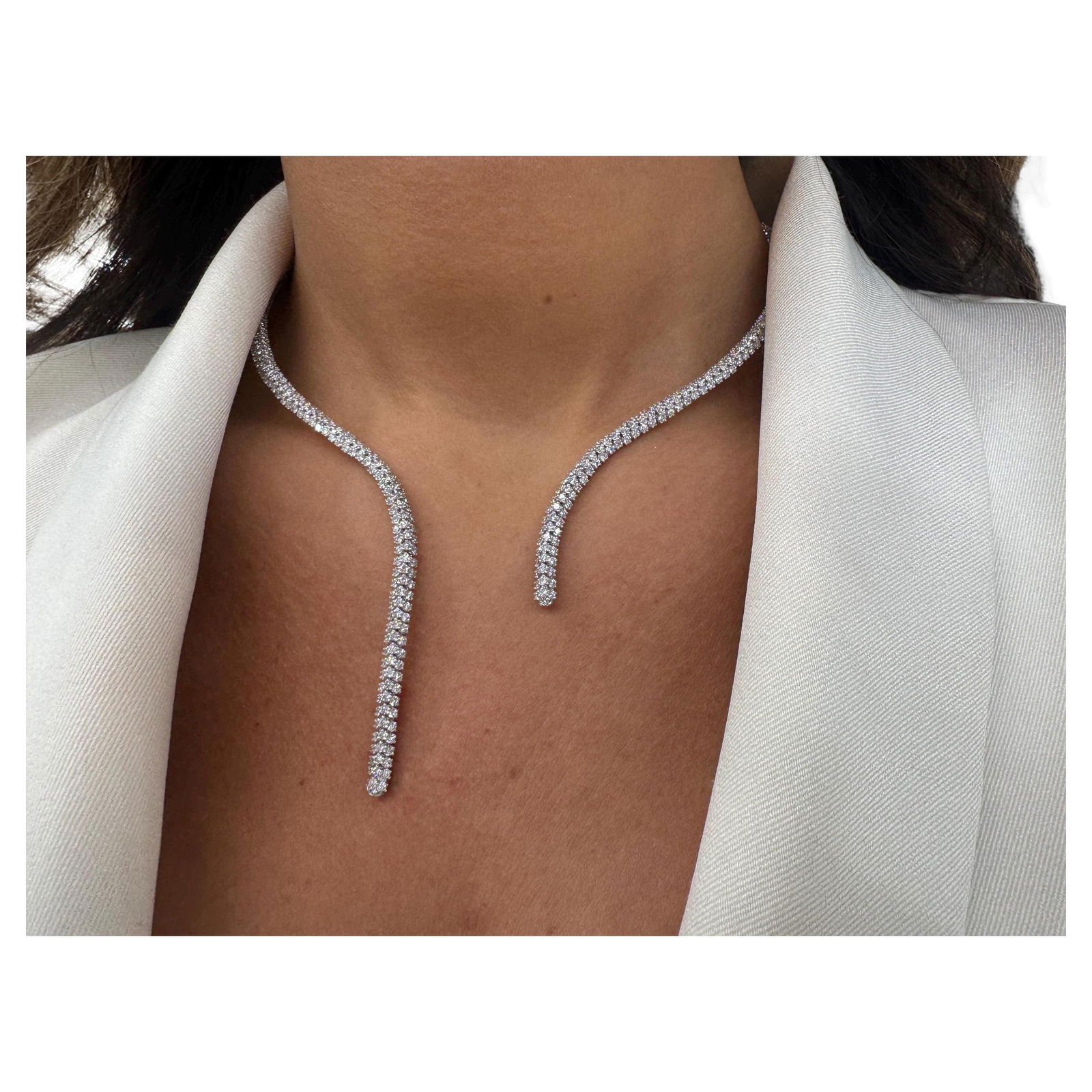 Italian 18K White Gold Three Row Drop Necklace 9.68ct F-G VS2 Diamonds: Italian 18K White Gold Three Row Drop Necklace 9.68ct F-G VS2 Diamonds This exquisite Italian necklace showcases a stunning three-row split drop design crafted from 18 karat white gold. It features 43