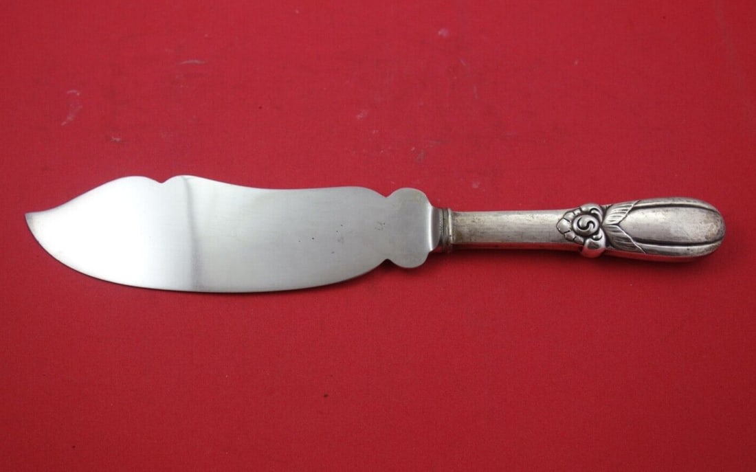 Evald Nielsen Number 16 Sterling Silver Cake Server 10 5/8 Inches: Evald Nielsen Number 16 Sterling Silver Cake Server 10 5/8 Inches Introducing the Number 16 Cake Server by Evald Nielsen, a timeless piece crafted from high-quality sterling silver. This elegant serve
