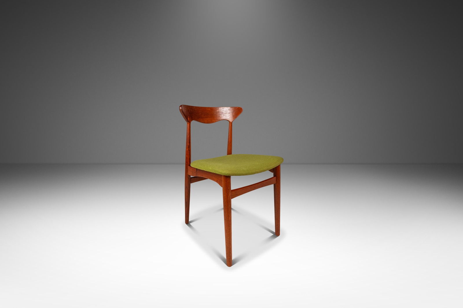 Rare Danish Mid-Century Modern Teak Chair Attributed to Knud Faerch: Rare Danish Mid-Century Modern Teak Chair Attributed to Knud Faerch Discover a rare Danish Mid-Century Modern side/desk chair attributed to renowned designer Knud Faerch for Slagelse Mobelvaerk, craft