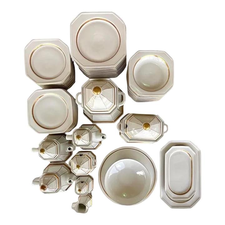 Vintage Gallo Gallerie De Porcelaine Lombardi Medici Set for 12 - 61 Pieces: Vintage Gallo Gallerie De Porcelaine Lombardi Medici Set for 12 - 61 Pieces This exquisite vintage Boho dinnerware set from the Gallo group in Germany features the elegant "Lombardi Medici" design wit