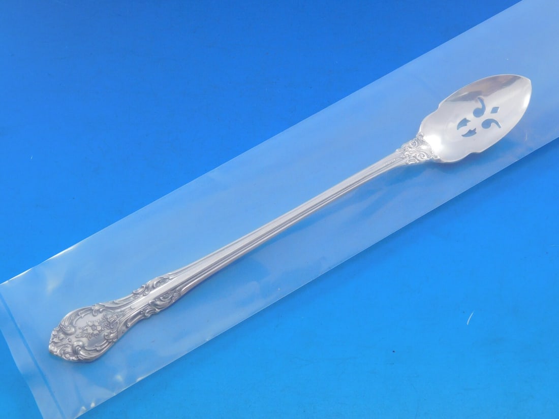 Gorham King Edward Sterling Silver Pierced Olive Spoon 7 3/8": Gorham King Edward Sterling Silver Pierced Olive Spoon 7 3/8" This exquisite serving spoon is a custom-made piece from the renowned King Edward pattern by Gorham. Crafted from high-quality sterling si