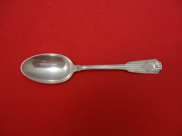 Gorham Spotswood Sterling Silver Serving Spoon Unmonogrammed: Gorham Spotswood Sterling Silver Serving Spoon Unmonogrammed This exquisite serving spoon features the elegant Spotswood pattern by Gorham, crafted from high-quality sterling silver. The piece is unmo