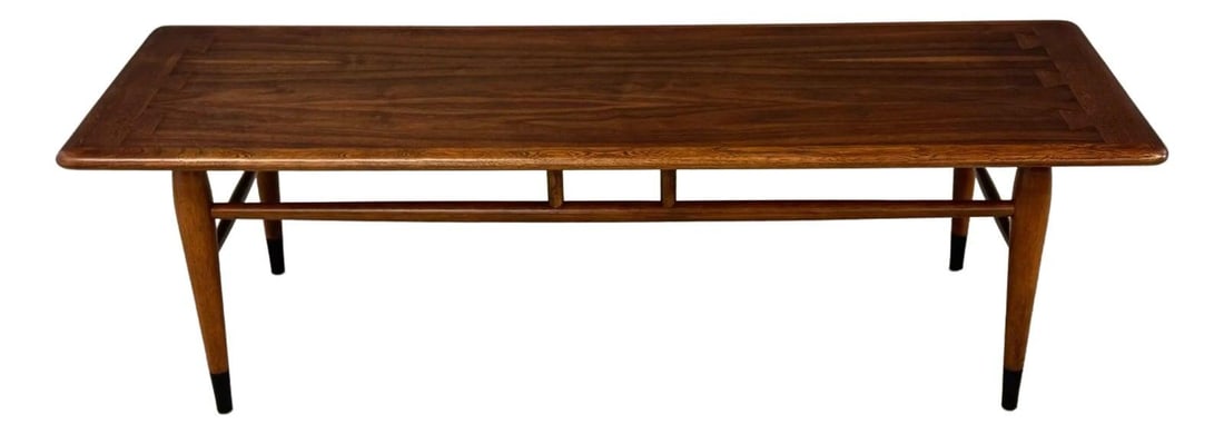 1970s Lane Acclaim Walnut Coffee Table Mid Century Modern: 1970s Lane Acclaim Walnut Coffee Table Mid Century Modern This stunning mid-century modern coffee table by Lane Acclaim showcases a refined design crafted from walnut and ash. Professionally refinishe