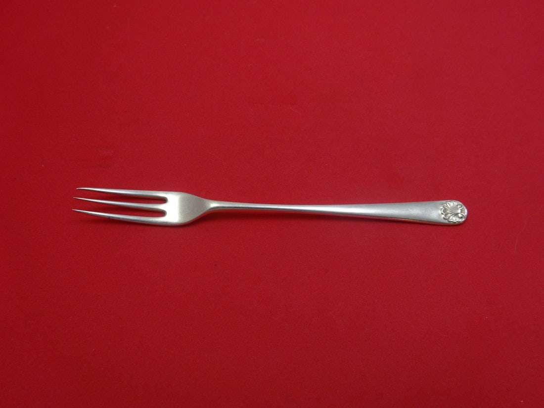 James Robinson English Shell Sterling Silver Cocktail Fork 5.5 inches: James Robinson English Shell Sterling Silver Cocktail Fork 5.5 inches Experience the elegance of the English Shell pattern with this exquisite sterling silver cocktail fork by James Robinson. Measurin
