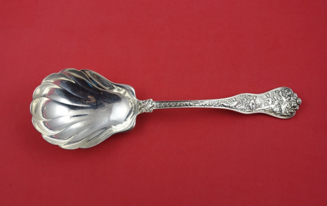 Tiffany & Co Olympian Sterling Silver Berry Scoop 9 1/4" Ridged Bowl: Tiffany & Co Olympian Sterling Silver Berry Scoop 9 1/4" Ridged Bowl Introducing the Olympian Berry Scoop by Tiffany & Co., a stunning piece crafted from high-quality sterling silver. This serving spo