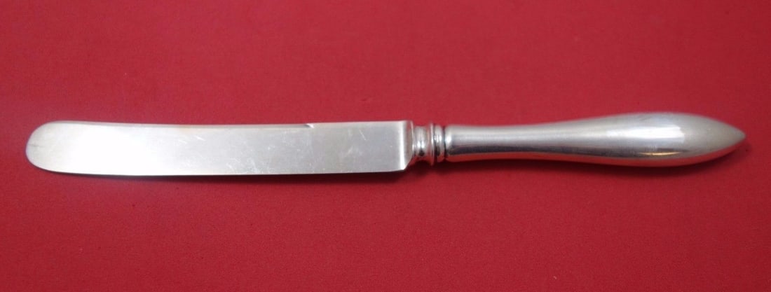 Gorham Mothers Sterling Silver Junior Knife 7.5 Inch: Gorham Mothers Sterling Silver Junior Knife 7.5 Inch This exquisite junior knife from the 'Mothers' pattern by Gorham showcases the elegance of sterling silver craftsmanship. The knife features a holl