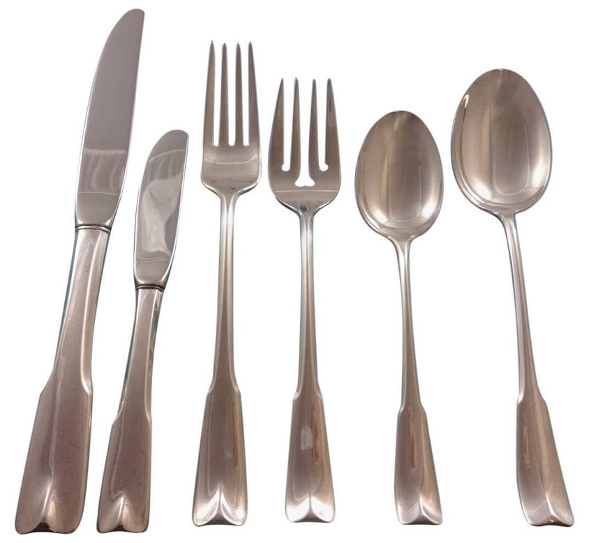 Lunt Colonial Theme Sterling Silver Flatware Set 92 Pieces with Storage Chest (1 of 10)