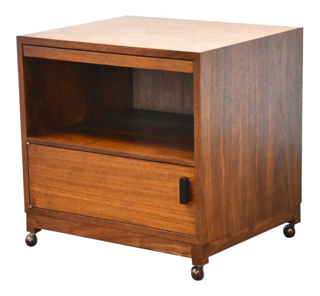 Milo Baughman Style Walnut Mid-Century Modern Rolling Nightstand: Milo Baughman Style Walnut Mid-Century Modern Rolling Nightstand This stunning mid-century modern nightstand cabinet is crafted from walnut and showcases a design reminiscent of Milo Baughman for Dire