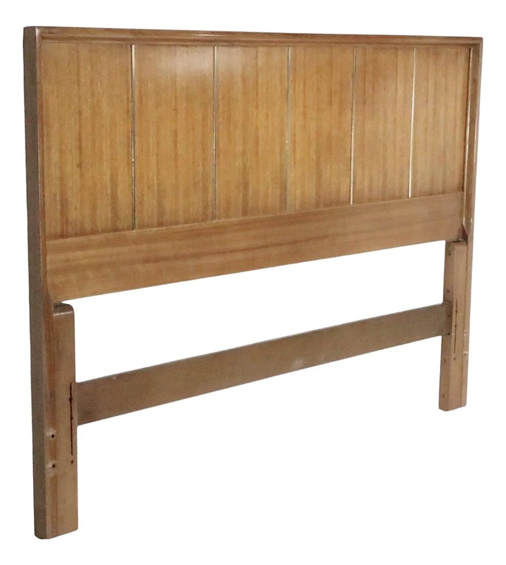 Vintage Mid Century Full Size Headboard Mahogany Metal Inlay 1950s: Vintage Mid Century Full Size Headboard Mahogany Metal Inlay 1950s This elegant Mid Century full size headboard is a perfect blend of style and functionality, crafted from bleached mahogany with a dis