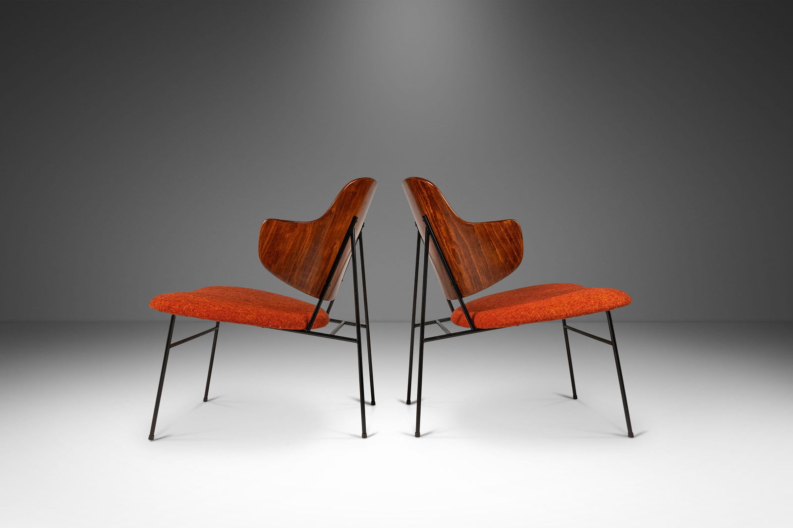 Restored Set of 2 Danish Modern Penguin Chairs by Ib Kofod-Larsen for Selig: Restored Set of 2 Danish Modern Penguin Chairs by Ib Kofod-Larsen for Selig Discover a stunning set of two restored Danish Modern 'Penguin' chairs designed by Ib Kofod-Larsen for Selig, crafted in Den