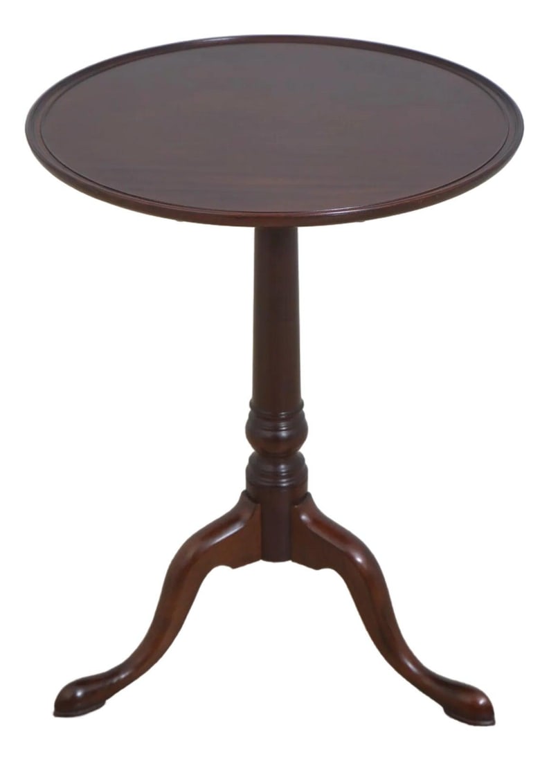 Stickley Colonial Williamsburg WA-1010 Mahogany Round Table 20x20 Traditional Design: Stickley Colonial Williamsburg WA-1010 Mahogany Round Table 20x20 Traditional Design This exquisite mahogany round table, designed in the traditional style inspired by Colonial Williamsburg, showcases