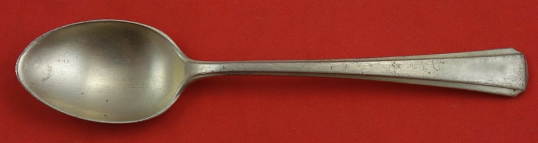 Gorham Governor's Lady Sterling Silver Demitasse Spoon 4 1/4": Gorham Governor's Lady Sterling Silver Demitasse Spoon 4 1/4" This exquisite demitasse spoon is part of the Governor's Lady pattern by Gorham, crafted from high-quality sterling silver. Measuring 4 1/