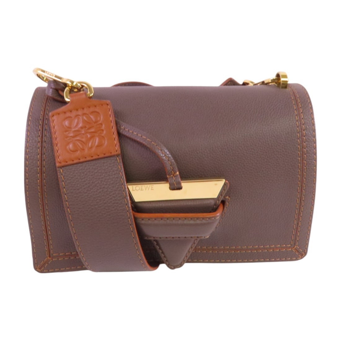 LOEWE Barcelona Crossbody Shoulder Bag 303.12.W89 Gray Calfskin Leather: LOEWE Barcelona Crossbody Shoulder Bag 303.12.W89 Gray Calfskin Leather This LOEWE Barcelona Shoulder Bag is a stylish and functional accessory, crafted from high-quality gray calfskin leather. Design