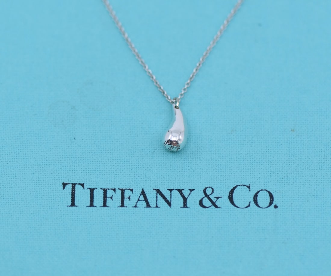 Tiffany & Co Sterling Silver Bean Pendant Necklace 16 Inch Authentic (1 of 5)