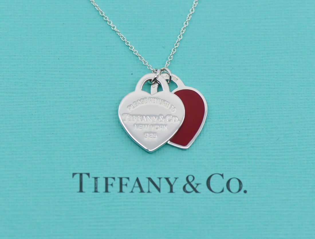 Tiffany & Co Return to Red Double Heart Necklace 925 Sterling Silver Authentic: Tiffany & Co Return to Red Double Heart Necklace 925 Sterling Silver Authentic This exquisite Tiffany & Co. Return To Red Double Heart Necklace features a charming pendant design crafted from high-qua