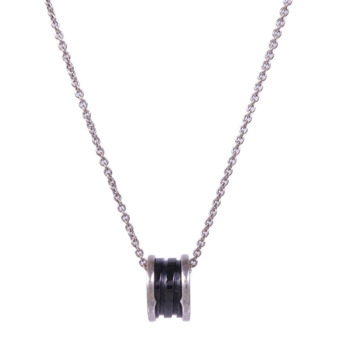 BVLGARI Save The Children Necklace 925 Silver Black Ceramic: BVLGARI Save The Children Necklace 925 Silver Black Ceramic Elevate your jewelry collection with this exquisite BVLGARI Save The Children Necklace. Crafted from high-quality 925 silver, this elegant p