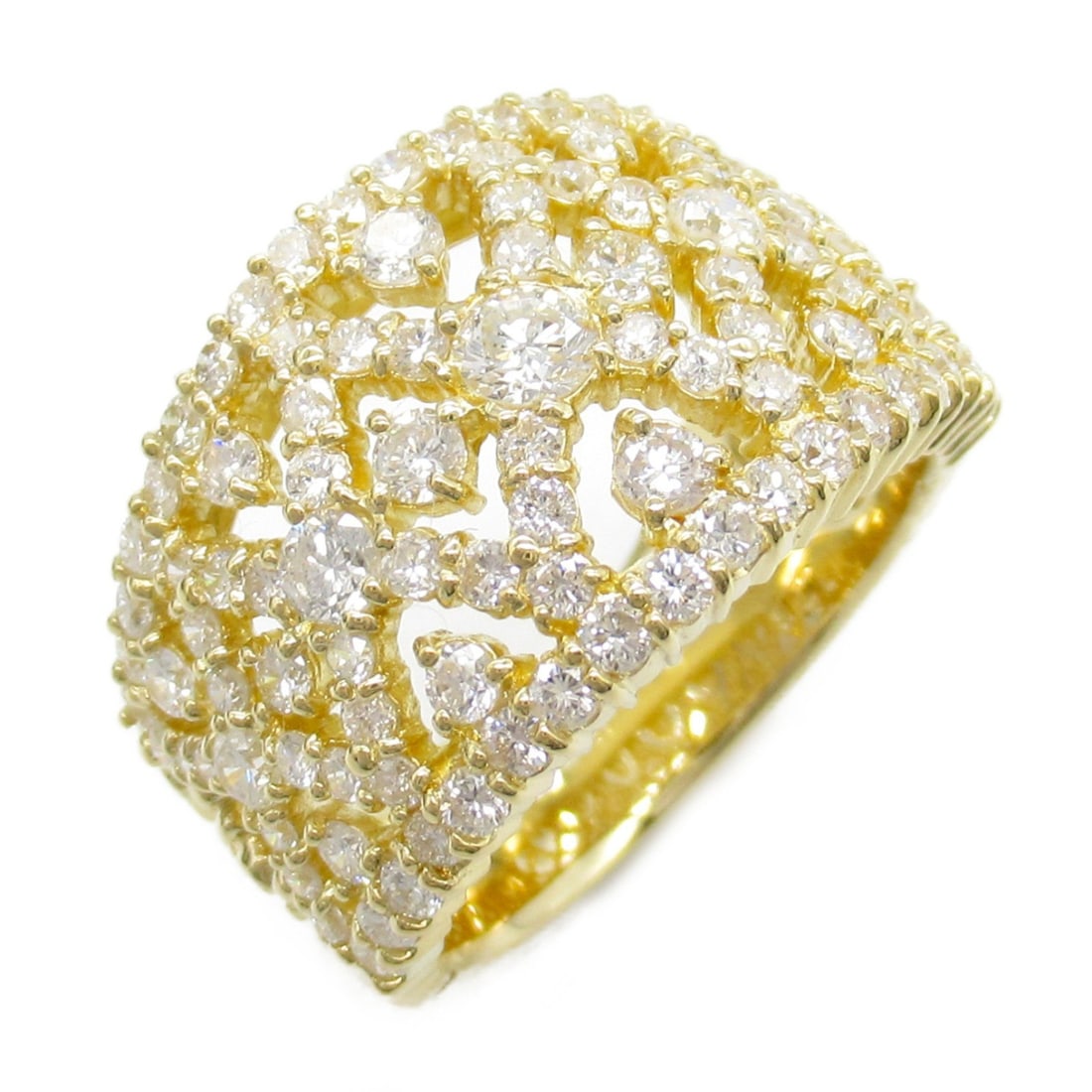 Diamond Ring in 18K Yellow Gold Size 5.75 by JEWELRY: Diamond Ring in 18K Yellow Gold Size 5.75 by JEWELRY This elegant diamond ring features a stunning design crafted from 18K yellow gold, ensuring both quality and beauty. The ring is adorned with a cle