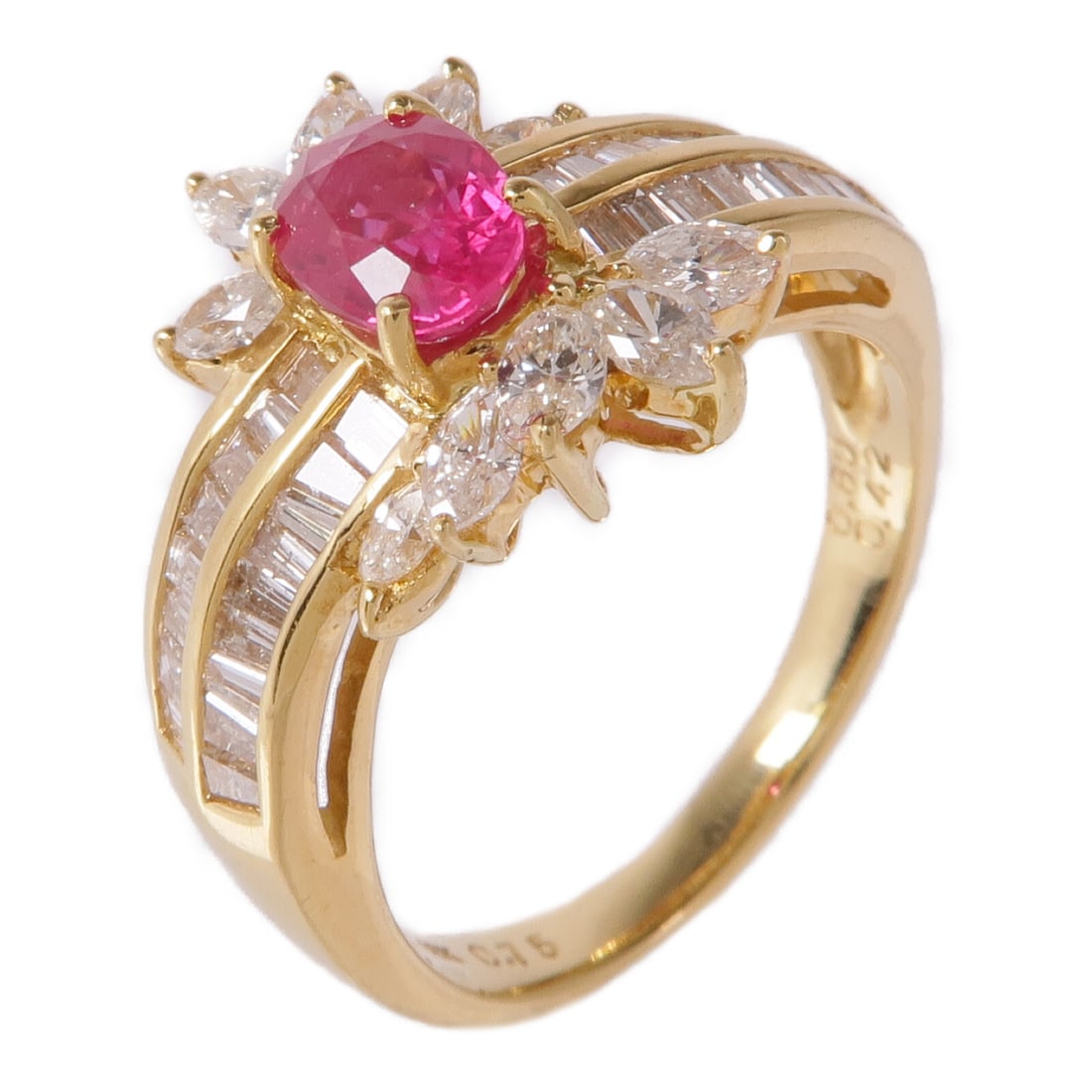 Stunning Ruby Diamond Ring in 18K Yellow Gold US 5.75: Stunning Ruby Diamond Ring in 18K Yellow Gold US 5.75 This stunning Ruby Diamond Ring features a vibrant red ruby set in exquisite 18K yellow gold. Designed for elegance, this ring is a perfect access