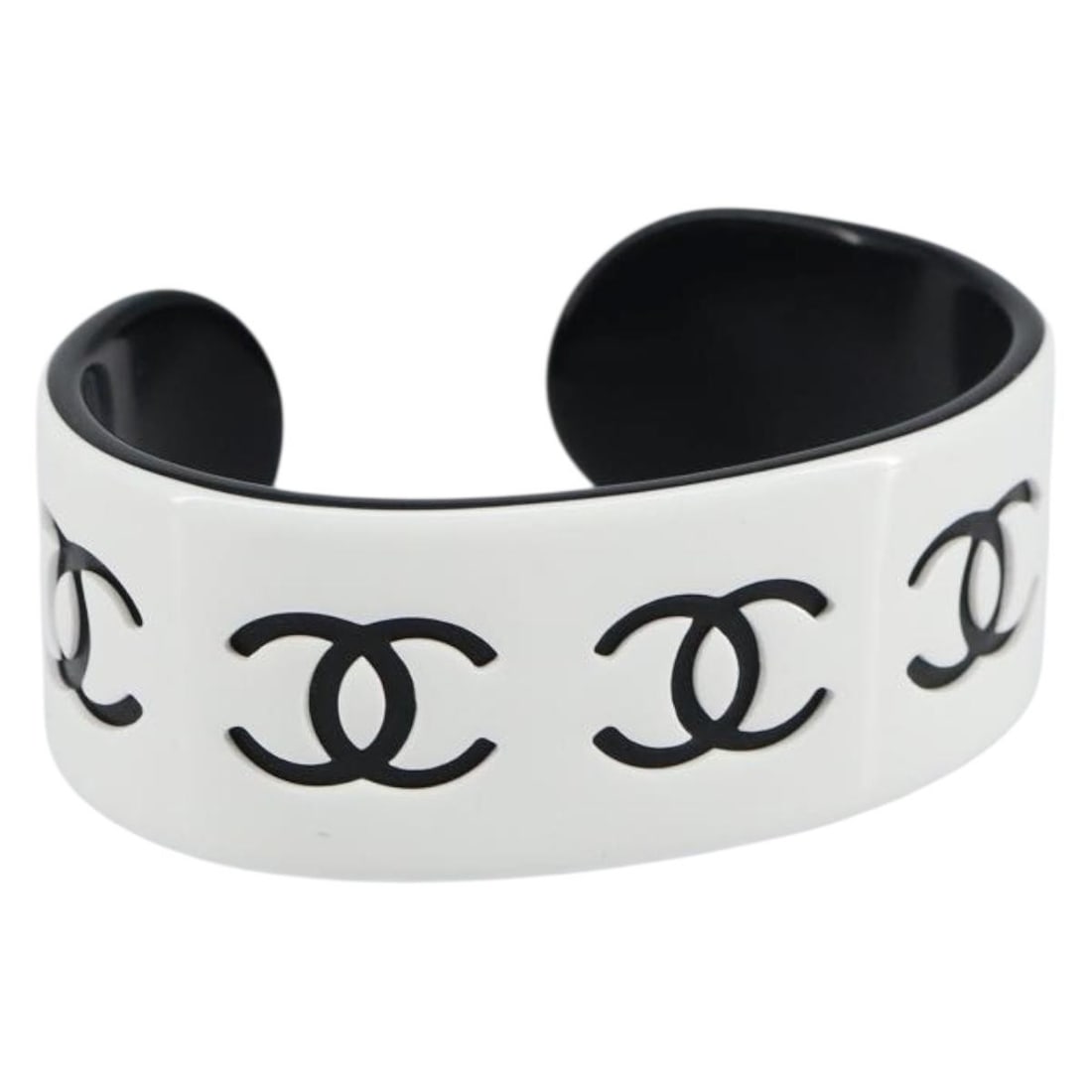 CHANEL Coco Mark Bangle Bracelet White Black Plastic Auth: CHANEL Coco Mark Bangle Bracelet White Black Plastic Auth This stylish CHANEL Bangle COCO Mark Bracelet showcases a sleek design in classic white and black plastic. Crafted in France, this bracelet fe