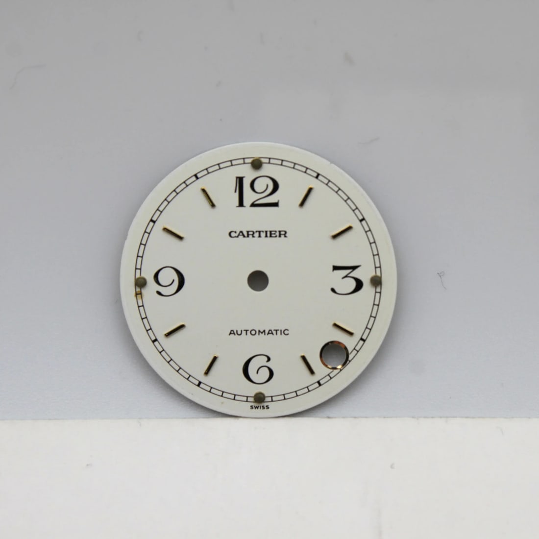 Cartier Pasha W31015M7 Off-White Dial Luxury Arabic Numerals: Cartier Pasha W31015M7 Off-White Dial Luxury Arabic Numerals This luxurious Cartier Pasha watch dial features an off-white color with elegant Arabic numerals, perfectly suitable for the Cartier Pasha