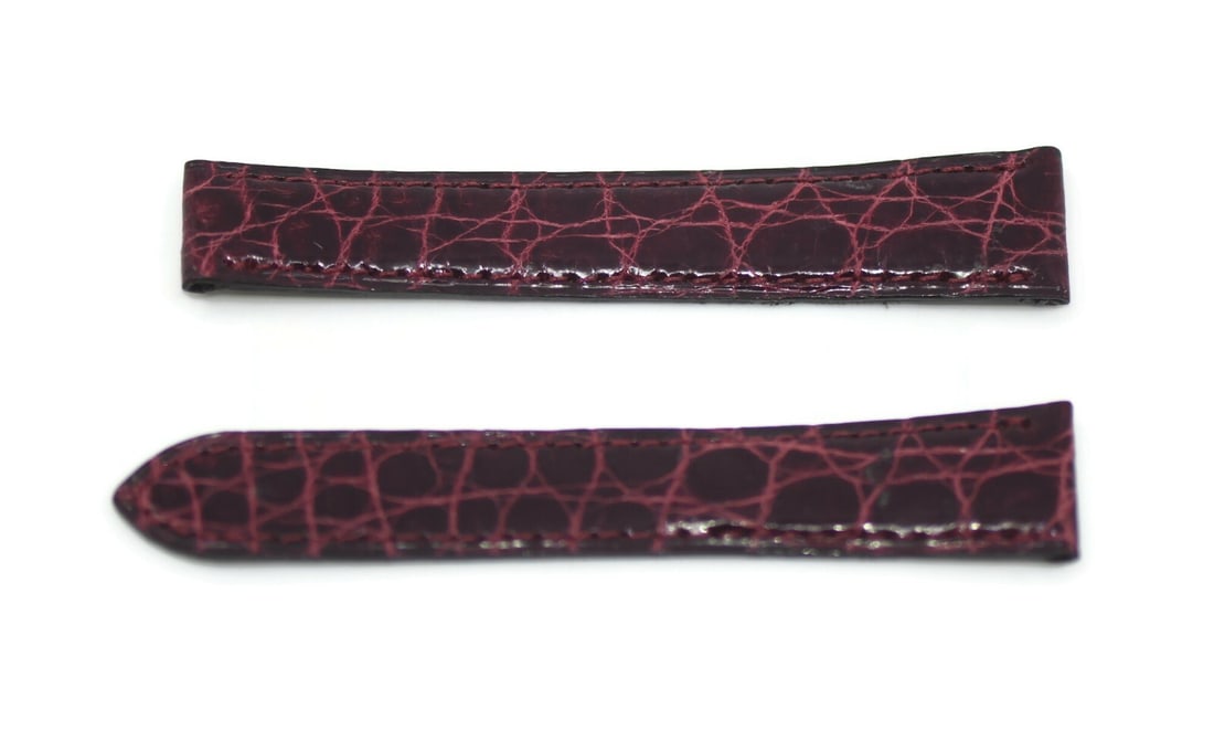 Cartier 16mm Shinny Leather Wristwatch Band 100% Authentic: Cartier 16mm Shinny Leather Wristwatch Band 100% Authentic This Cartier Shinny Leather Strap is an elegant wristwatch band crafted from high-quality leather. It features a band width of 16 mm, designe