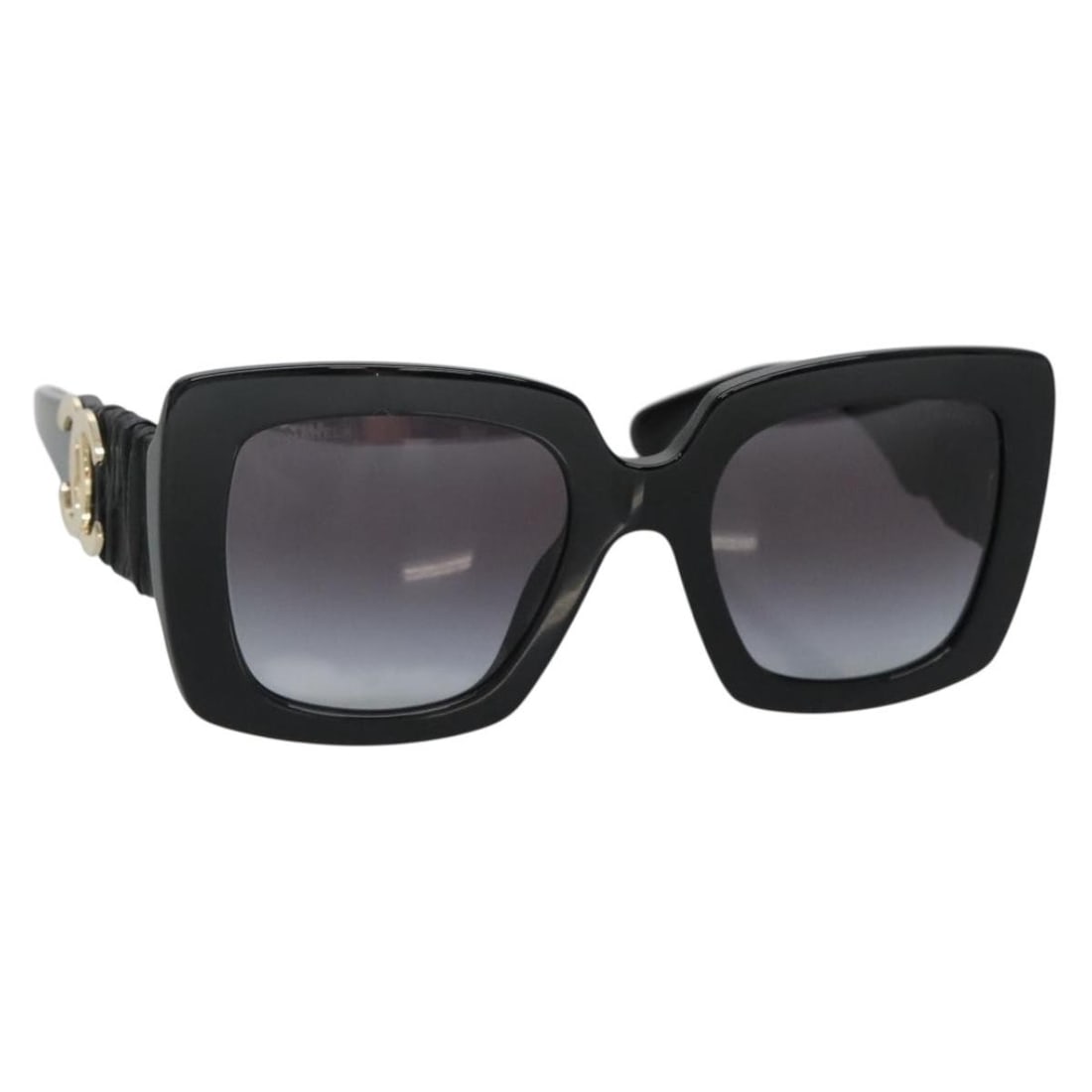 CHANEL COCO Mark Black Plastic Sunglasses Auth Italy: CHANEL COCO Mark Black Plastic Sunglasses Auth Italy Elevate your style with these CHANEL COCO Mark Sunglasses, expertly crafted in Italy. These chic sunglasses feature a sleek black plastic frame tha