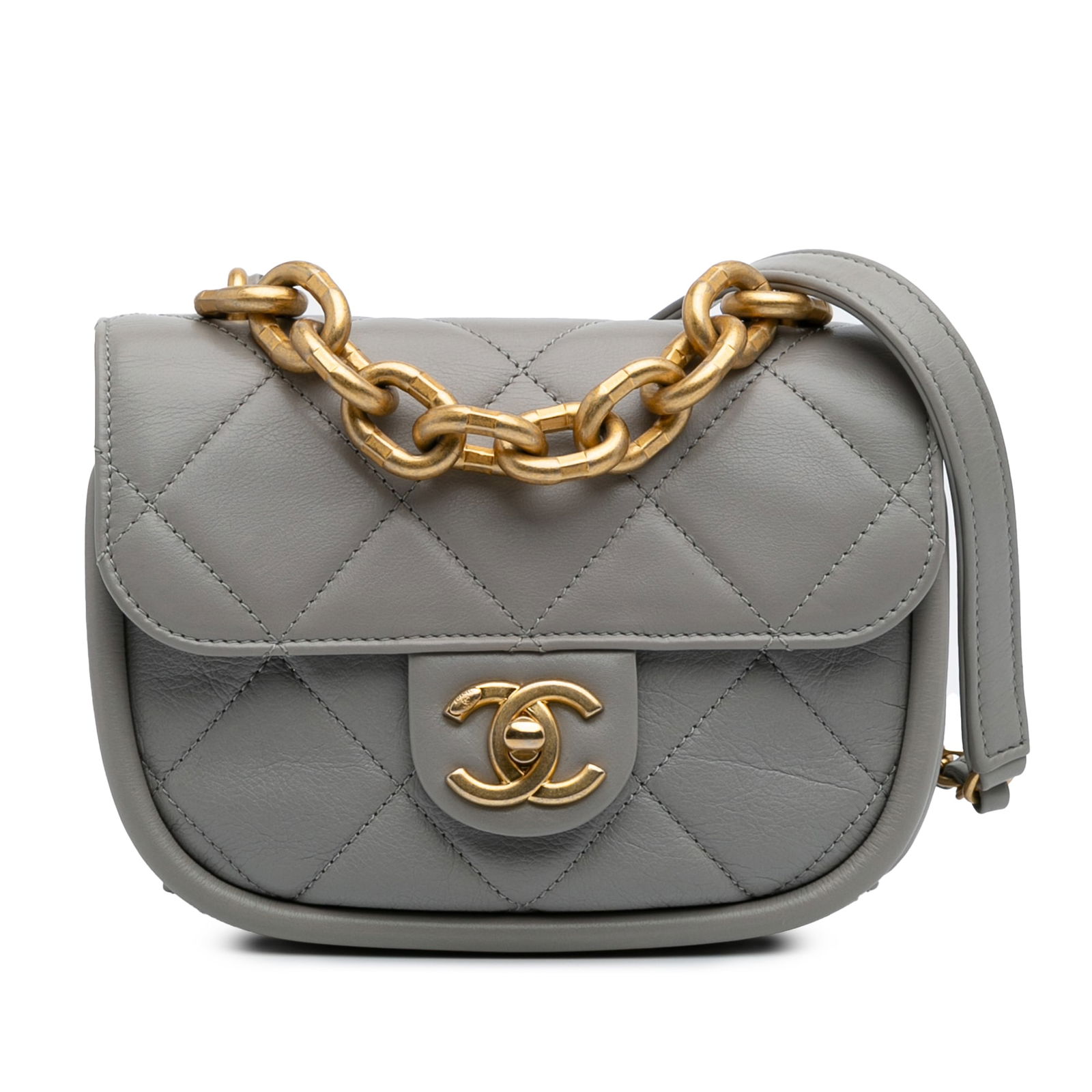 Chanel CC Quilted Lambskin Flap Bag Gray Leather Italy: Chanel CC Quilted Lambskin Flap Bag Gray Leather Italy This Chanel CC Quilted Lambskin Rounded Flap satchel showcases a luxurious quilted lambskin leather body in a sophisticated gray hue. It features