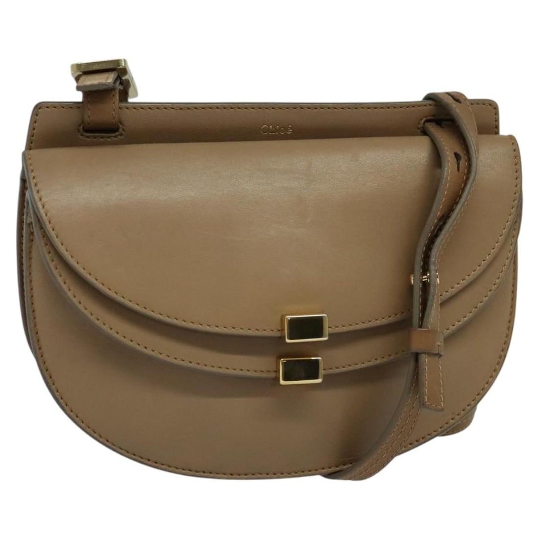 Chloe Georgia Leather Shoulder Bag Beige Gold Auth BA1917: Chloe Georgia Leather Shoulder Bag Beige Gold Auth BA1917 This Chloe Georgia Shoulder Bag is a chic accessory crafted from high-quality leather in a stylish beige and gold color combination. With appr