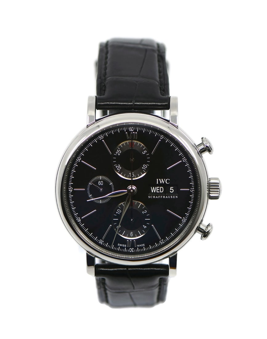 IWC Portofino Chronograph Stainless Steel 42mm Watch IW391029 with Box and Papers: IWC Portofino Chronograph Stainless Steel 42mm Watch IW391029 with Box and Papers This IWC Portofino Chronograph watch combines elegance and functionality, featuring a classic black dial with an analo