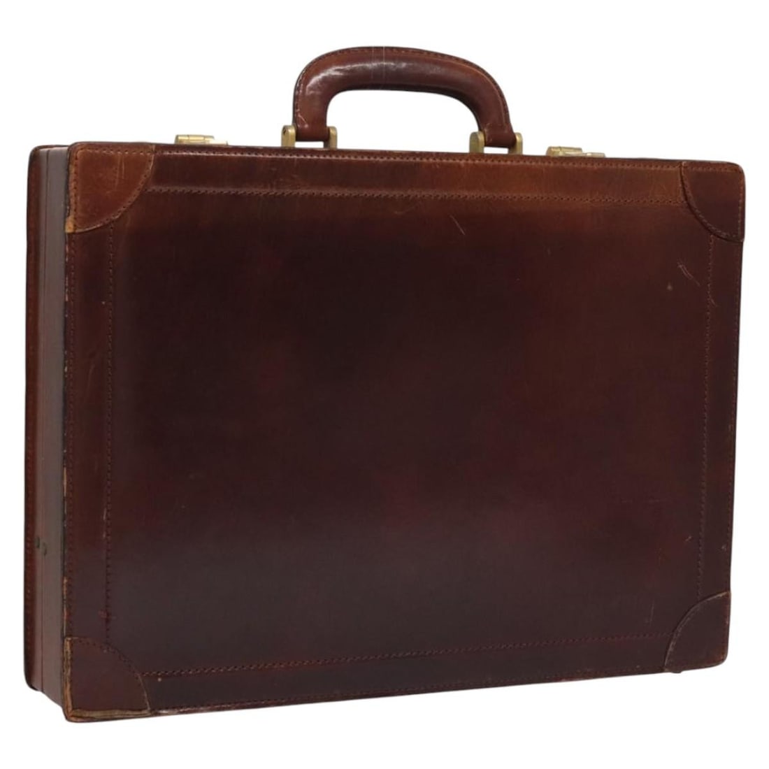 Authentic BALLY Beige Leather Trunk Bag Made in Italy: Authentic BALLY Beige Leather Trunk Bag Made in Italy This exquisite BALLY trunk is crafted from high-quality leather in a sophisticated beige hue. Designed for both functionality and style, it featur