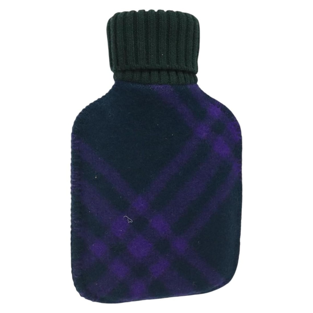 Burberry Nova Check Purple Cotton Hot Water Bottle Pouch Made in Italy: Burberry Nova Check Purple Cotton Hot Water Bottle Pouch Made in Italy This BURBERRY Nova Check Hot Water Bottle Pouch is crafted from high-quality cotton in a vibrant purple hue, perfect for keeping