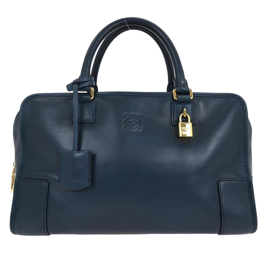 Loewe Dark Green Amazona 36 Leather Handbag 261311: Loewe Dark Green Amazona 36 Leather Handbag 261311 This Loewe Amazona 36 Handbag combines elegance with functionality in a luxurious dark green leather finish. Designed for style and convenience, it f