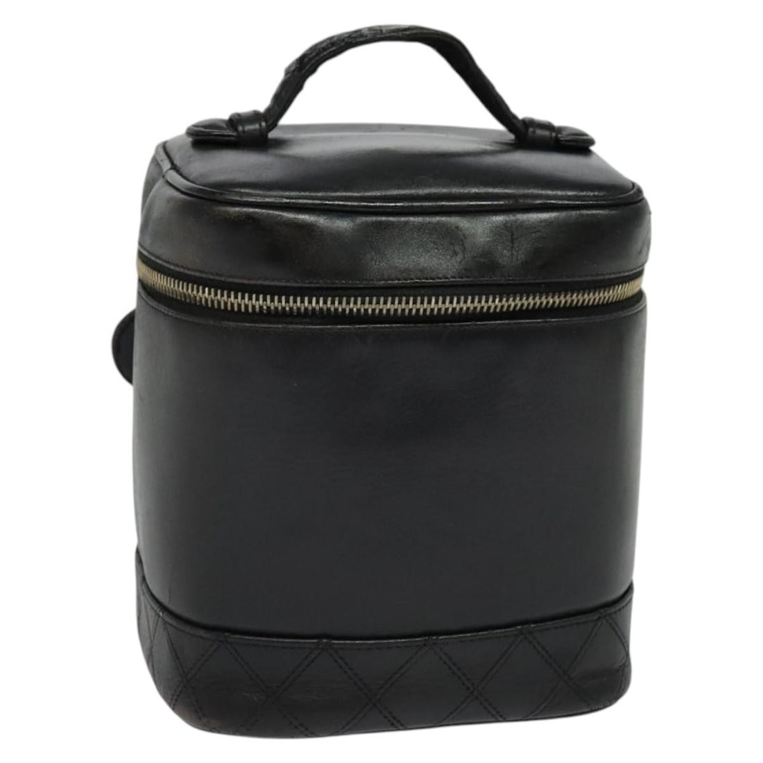 CHANEL Black Gold Leather Vanity Pouch Hand Bag Auth Italy: CHANEL Black Gold Leather Vanity Pouch Hand Bag Auth Italy This CHANEL Vanity Pouch is a stylish hand bag crafted from high-quality leather in a classic black and gold color combination. Measuring app