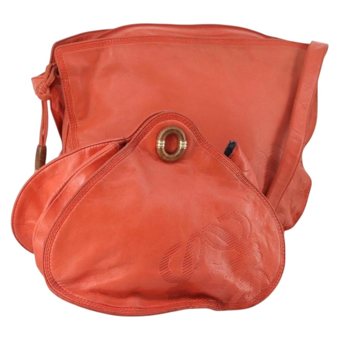 LOEWE Orange Gold Leather Shoulder Bag Pouch Made in Spain: LOEWE Orange Gold Leather Shoulder Bag Pouch Made in Spain Elevate your accessory collection with this stunning LOEWE Shoulder Bag, crafted in Spain from high-quality leather in a vibrant orange and g